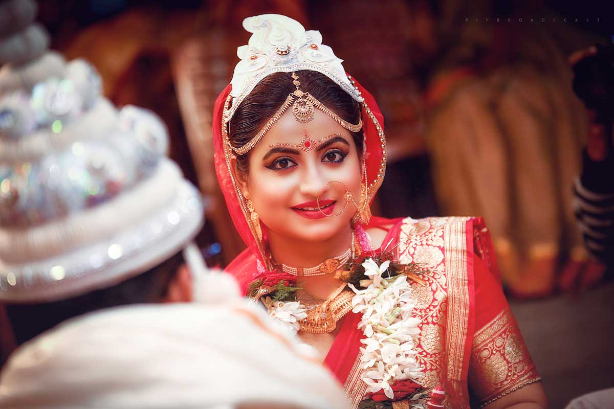 Top 25 Bengali Wedding Photography Poses Ideas You Need To Know