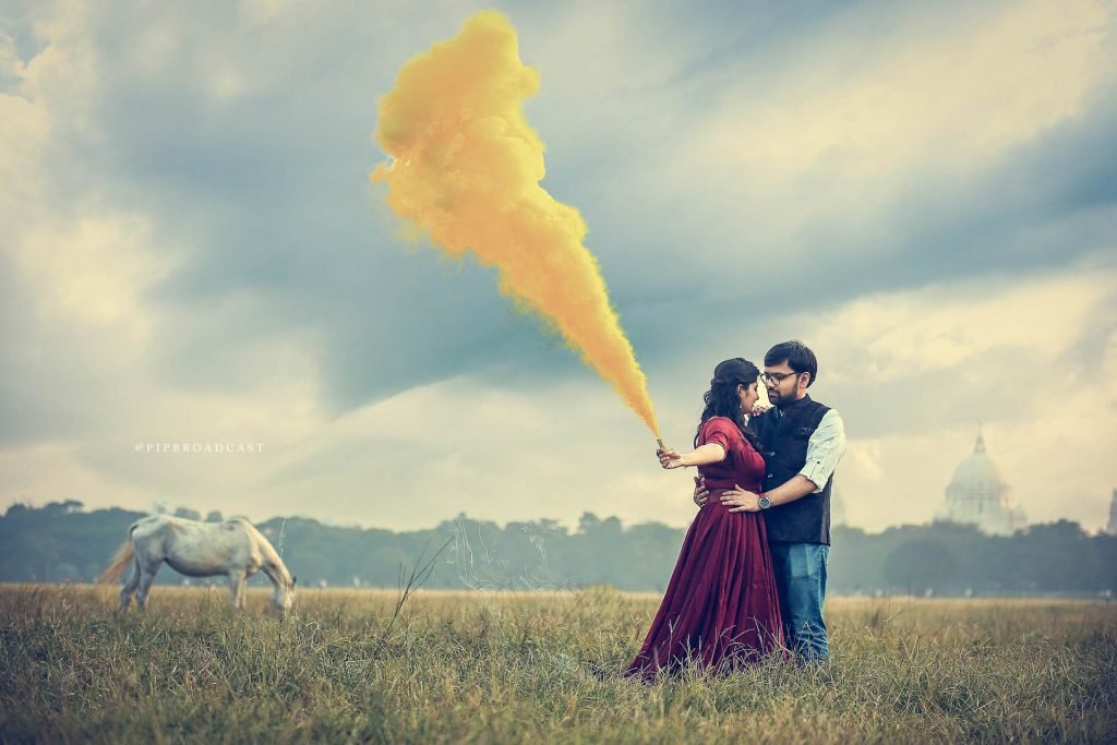 creative-pre-wedding-photos