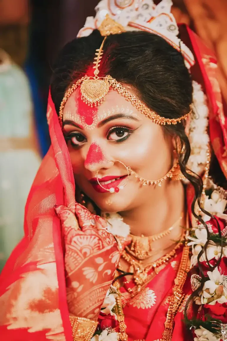 Bengali Bride pose after Sidoordaan